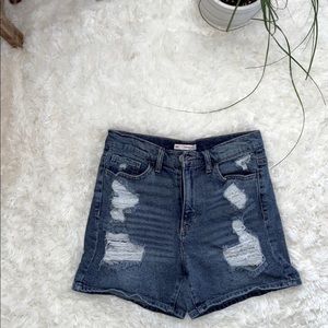 So high waisted vintage shorts